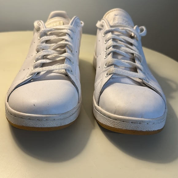 Men’s Adidas All White Sneaker, Size 11 - Picture 2 of 5